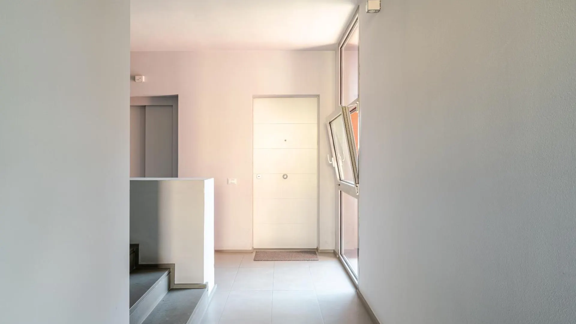 Urban Red Suite, Empoli